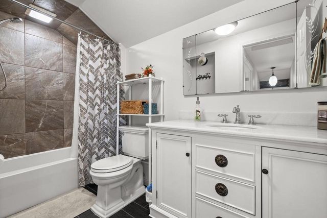 705 Sunset DRIVE, Hartford, WI 53027