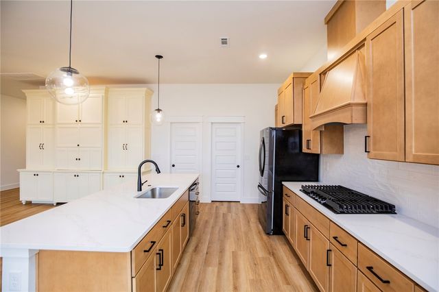 5034 Moose Hollow Terrace, Springdale, AR 72762