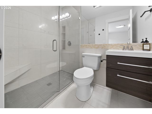 10012 Ne 104TH Ave, Vancouver, WA 98662