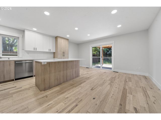 10012 Ne 104TH Ave, Vancouver, WA 98662