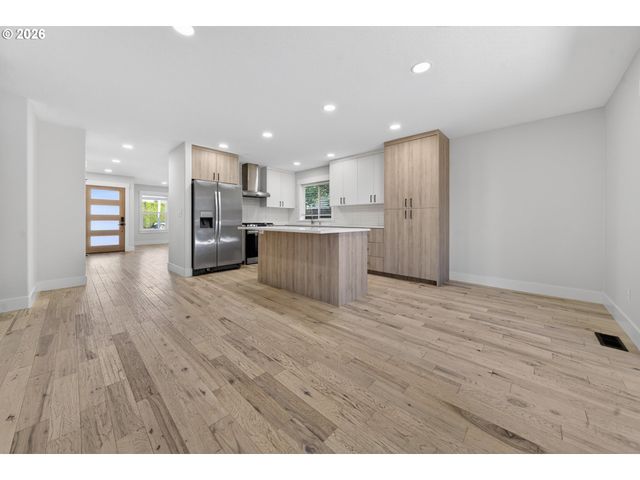 10012 Ne 104TH Ave, Vancouver, WA 98662