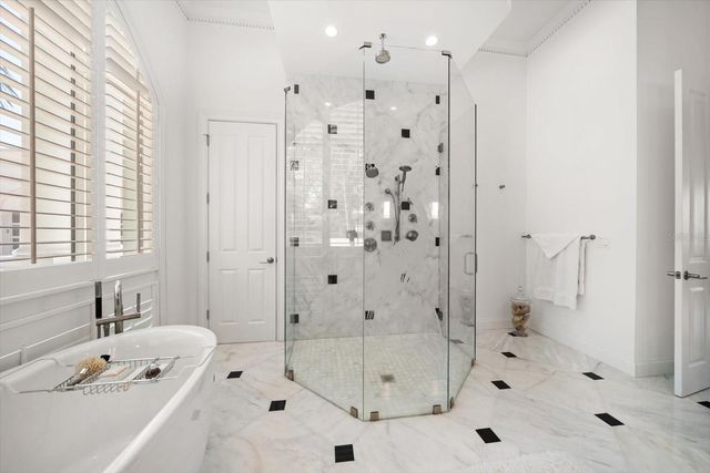 110 HARBOR VIEW LANE, Belleair Bluffs, FL 33770