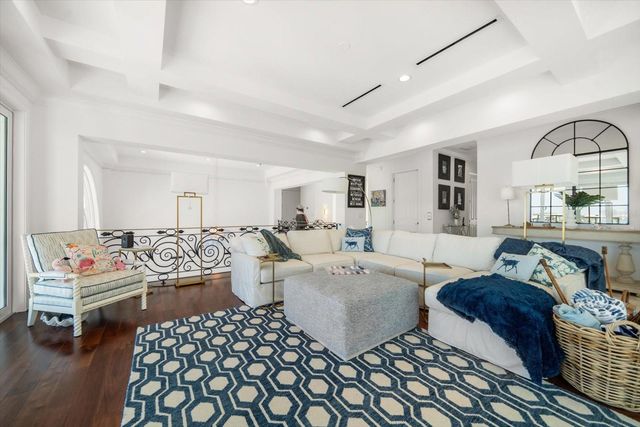 110 HARBOR VIEW LANE, Belleair Bluffs, FL 33770