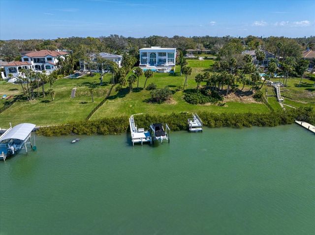 110 HARBOR VIEW LANE, Belleair Bluffs, FL 33770