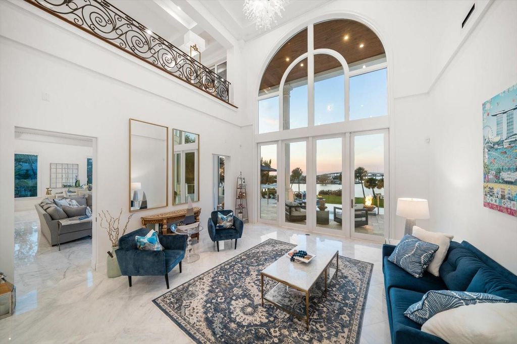 Image 14 of property listing at 110 HARBOR VIEW LANE, Belleair Bluffs, FL 33770