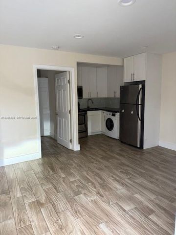 5843 Harding Street, Hollywood, FL 33021