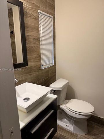 5843 Harding Street, Hollywood, FL 33021