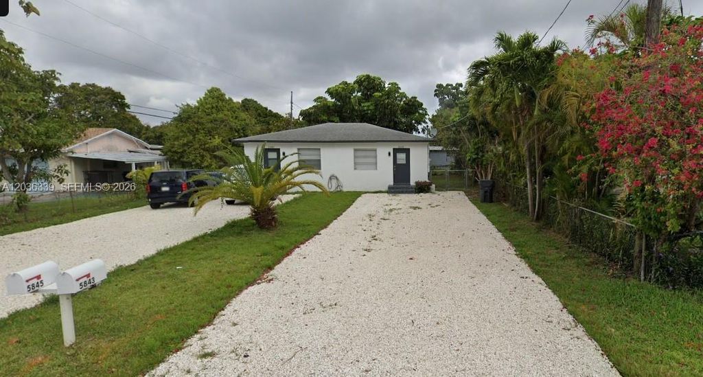 5843 Harding Street, Hollywood, FL 33021