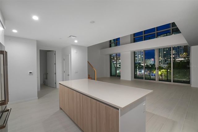 400 CENTRAL AVENUE 303, St Petersburg, FL 33701