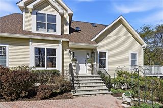 25 Hopkins Lane, Armonk, NY 10504