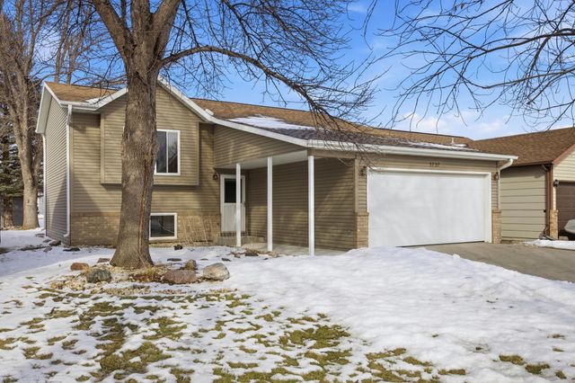 3737 10th Street N, Fargo, ND 58102