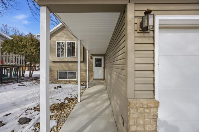 3737 10th Street N, Fargo, ND 58102