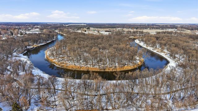 3737 10th Street N, Fargo, ND 58102