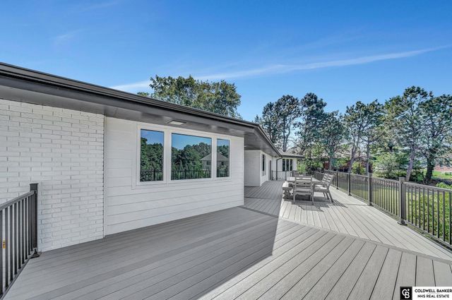 2505 S 70th Street, Lincoln, NE 68506
