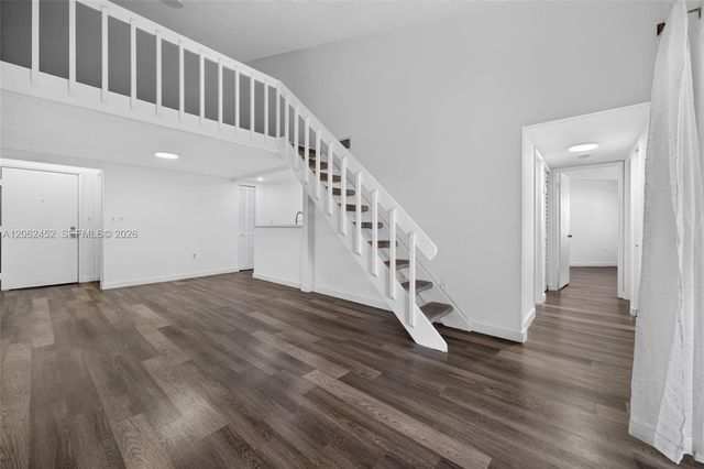 9429 Fontainebleau Blvd 201-33, Miami, FL 33172