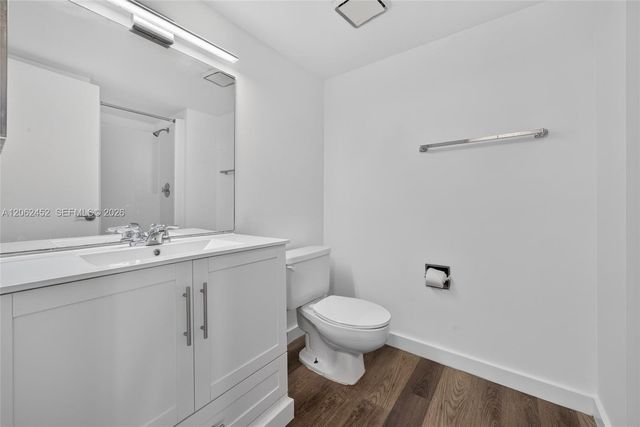 9429 Fontainebleau Blvd 201-33, Miami, FL 33172