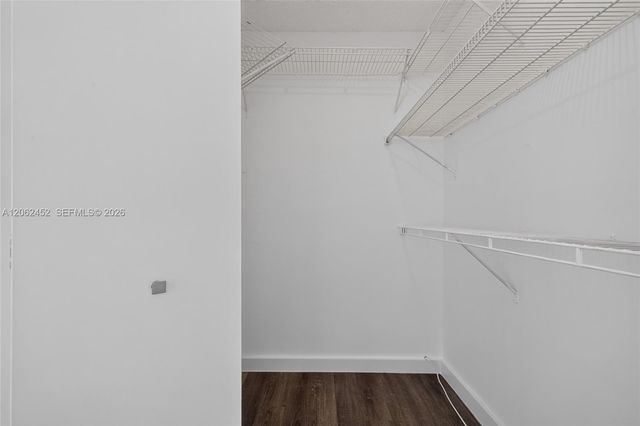 9429 Fontainebleau Blvd 201-33, Miami, FL 33172