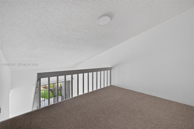 9429 Fontainebleau Blvd 201-33, Miami, FL 33172