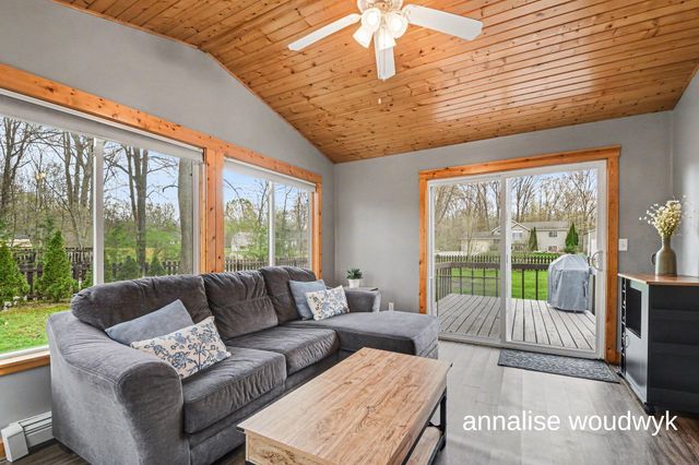 5728 Ethelwin Avenue Ne, Plainfield Twp, MI 49306