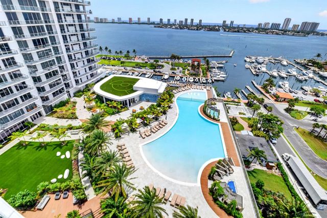 220 Lake Shore Drive 1506, Lake Park, FL 33403