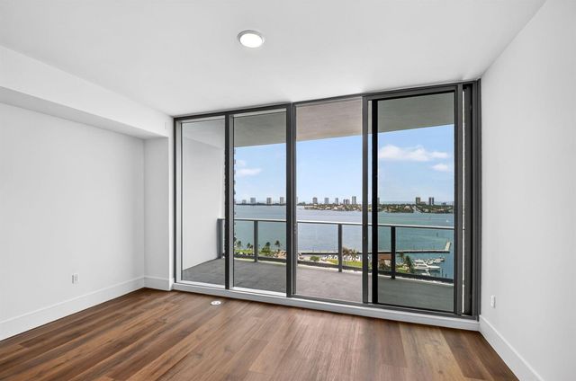220 Lake Shore Drive 1506, Lake Park, FL 33403
