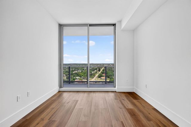 220 Lake Shore Drive 1506, Lake Park, FL 33403