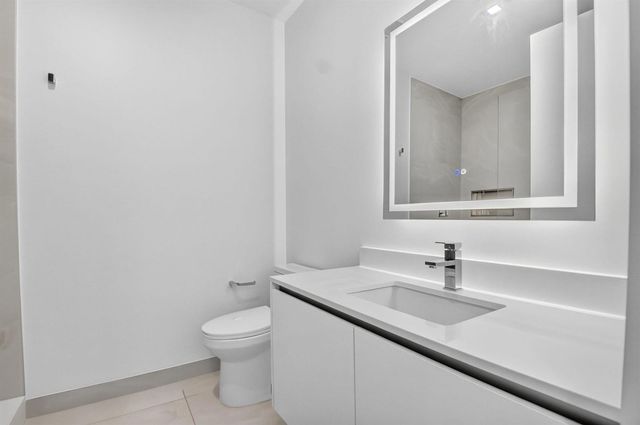 220 Lake Shore Drive 1506, Lake Park, FL 33403
