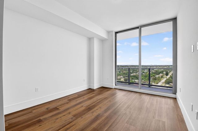 220 Lake Shore Drive 1506, Lake Park, FL 33403