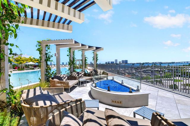 220 Lake Shore Drive 1506, Lake Park, FL 33403