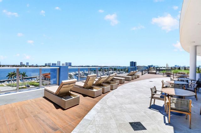 220 Lake Shore Drive 1506, Lake Park, FL 33403