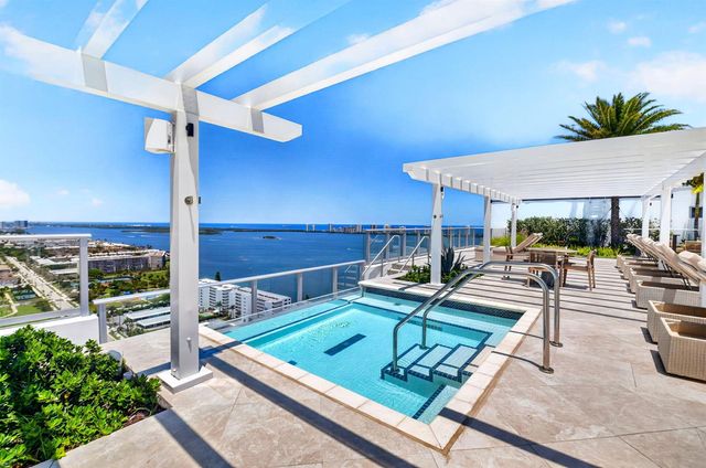 220 Lake Shore Drive 1506, Lake Park, FL 33403