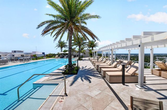 220 Lake Shore Drive 1506, Lake Park, FL 33403