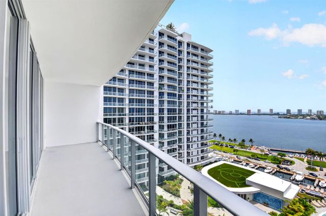220 Lake Shore Drive 1506, Lake Park, FL 33403