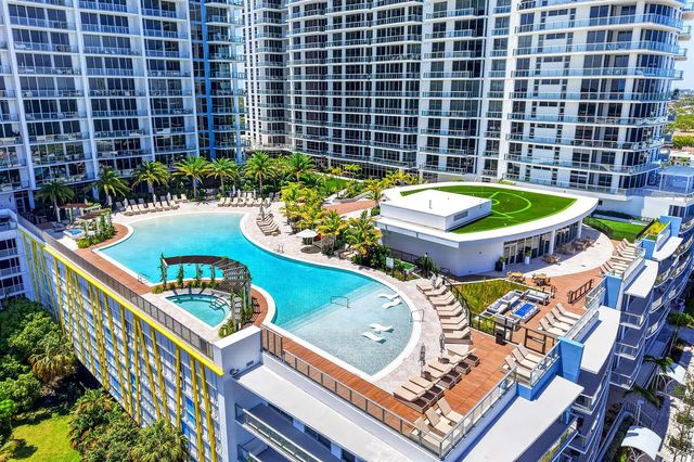220 Lake Shore Drive 1506, Lake Park, FL 33403