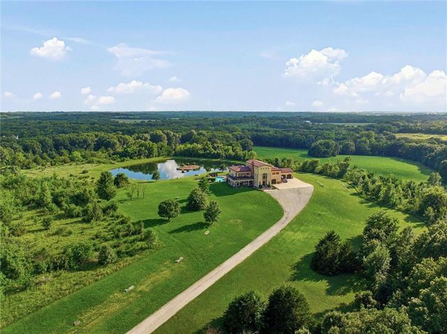 2343 N 600th Road, Edgerton, KS 66021