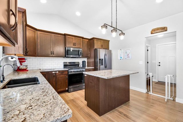 3411 E AQUAMARINE AVENUE, Appleton, WI 54913