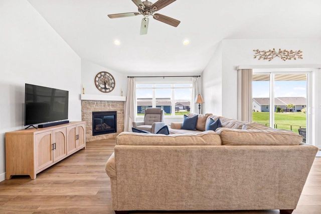 3411 E AQUAMARINE AVENUE, Appleton, WI 54913