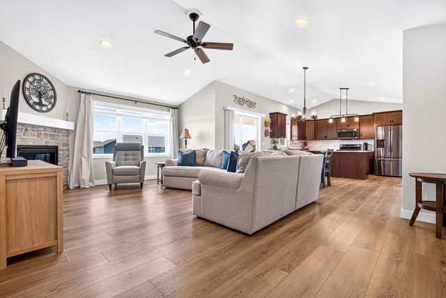 3411 E AQUAMARINE AVENUE, Appleton, WI 54913