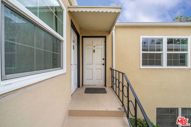 1238 S Beverly Glen Boulevard 14, Los Angeles, CA 90024