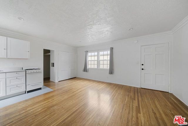 1238 S Beverly Glen Boulevard 14, Los Angeles, CA 90024