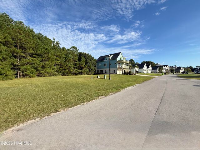 155 Everett Park Trail, Holly Ridge, NC 28445