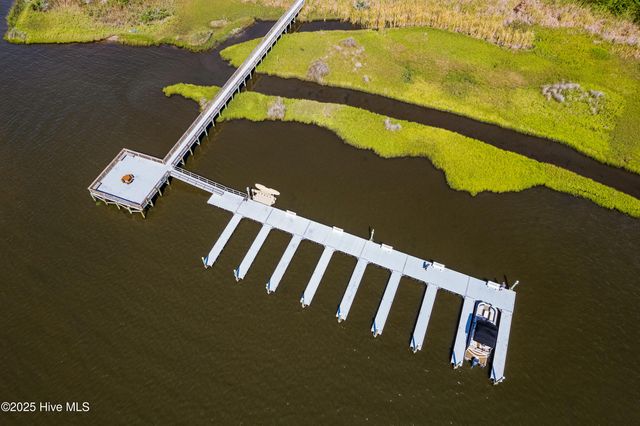 155 Everett Park Trail, Holly Ridge, NC 28445