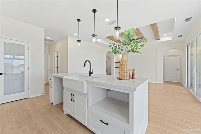 8030 N 50th Lane, Mcallen, TX 78504