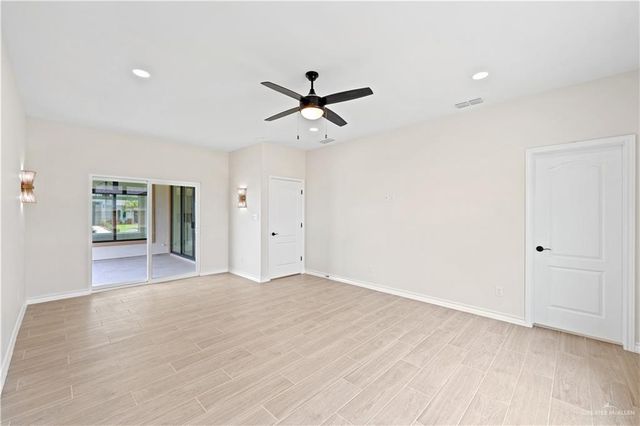 8030 N 50th Lane, Mcallen, TX 78504