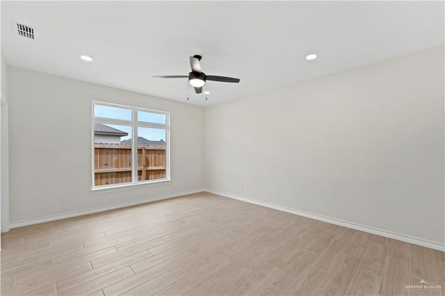 8030 N 50th Lane, Mcallen, TX 78504
