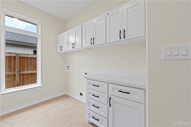 8030 N 50th Lane, Mcallen, TX 78504