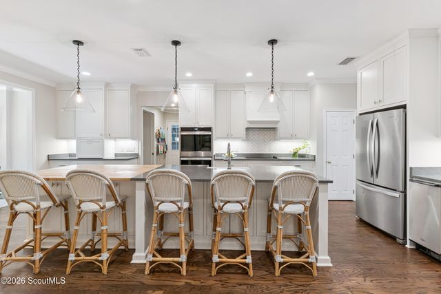 218 St James Avenue, St. Simons Island, GA 31522
