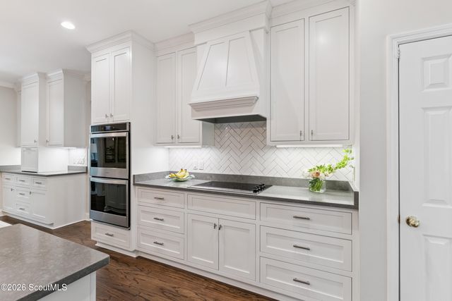 218 St James Avenue, St. Simons Island, GA 31522
