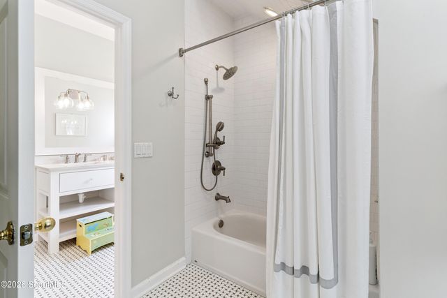 218 St James Avenue, St. Simons Island, GA 31522