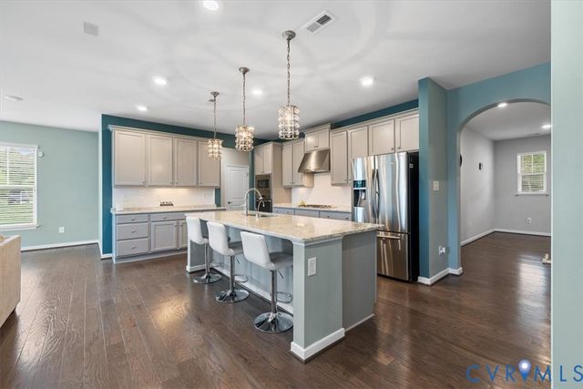 10137 Cameron Ridge Dr, Ashland, VA 23005